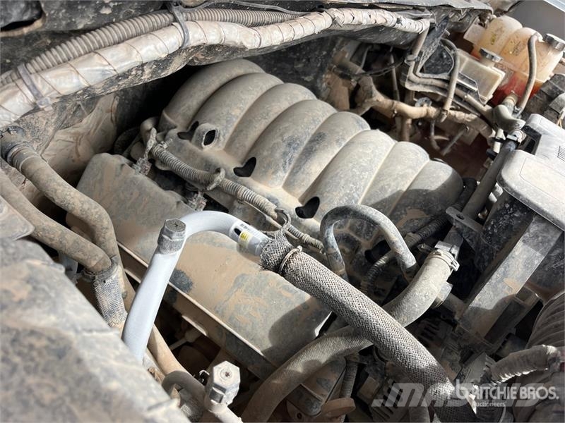 Chevrolet Silverado 3500HD 4x4 Extended Cab Service Truck Komunalna vozila za opštu namenu
