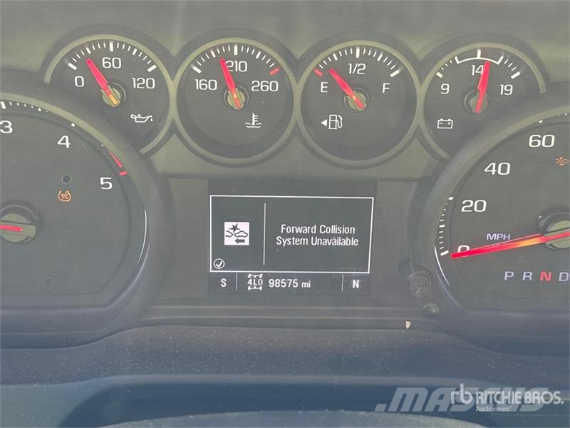 Chevrolet Silverado 3500HD Vieglais kravas automobilis/izkraušana no sāniem