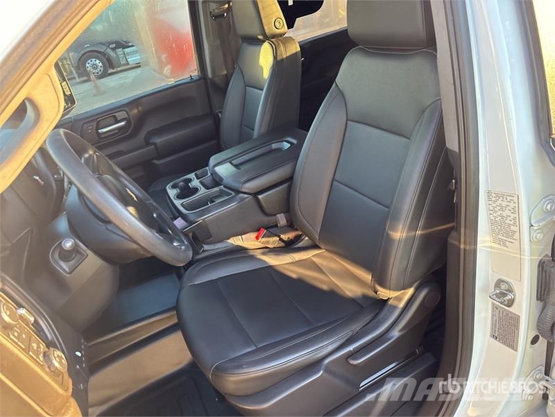 Chevrolet Silverado 3500HD 4x4 Crew Cab Service Truck Komunalna vozila