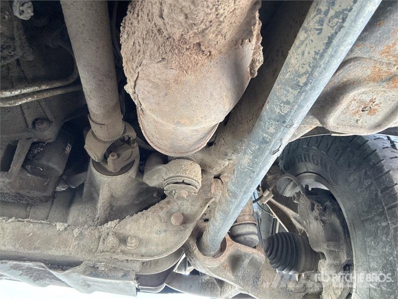Chevrolet Silverado 3500HD 4x4 Extended Cab Pickup Outro
