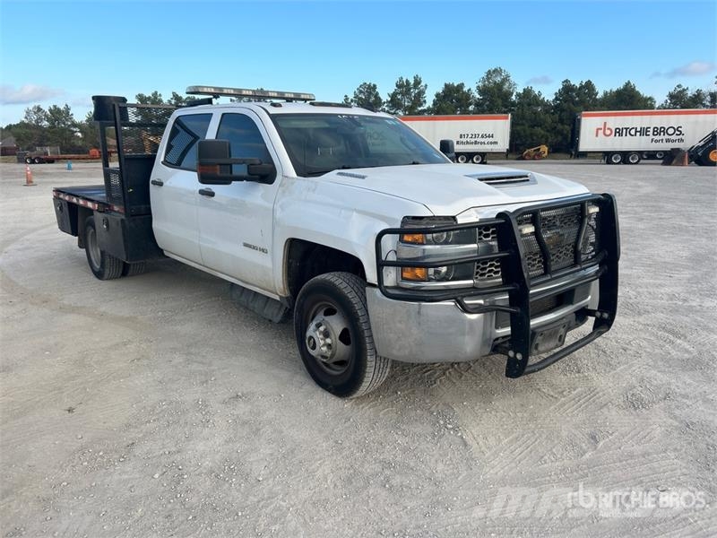 Chevrolet Silverado 3500HD Lastbil med lad/Flatbed