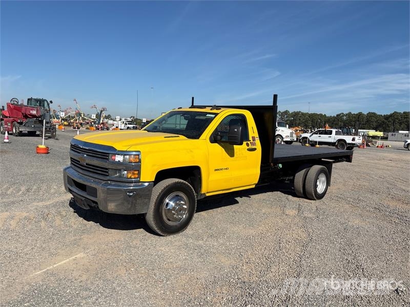 Chevrolet Silverado 3500HD Flatbed / Dropside trucks