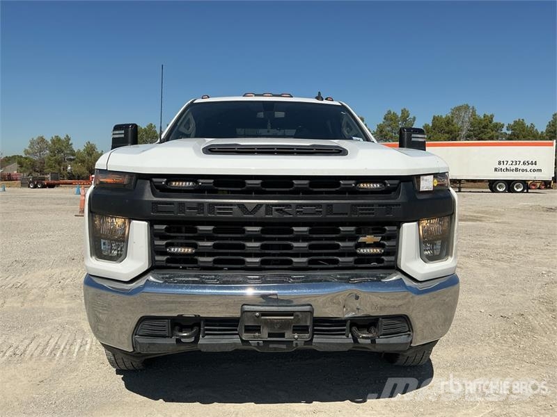 Chevrolet Silverado 3500HD Platformas/izkraušana no sāniem