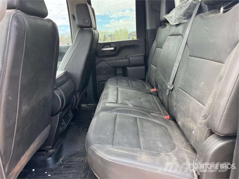 Chevrolet Silverado 3500HD 4x4 Extended Cab Service Truck مركبات الأغراض العامة