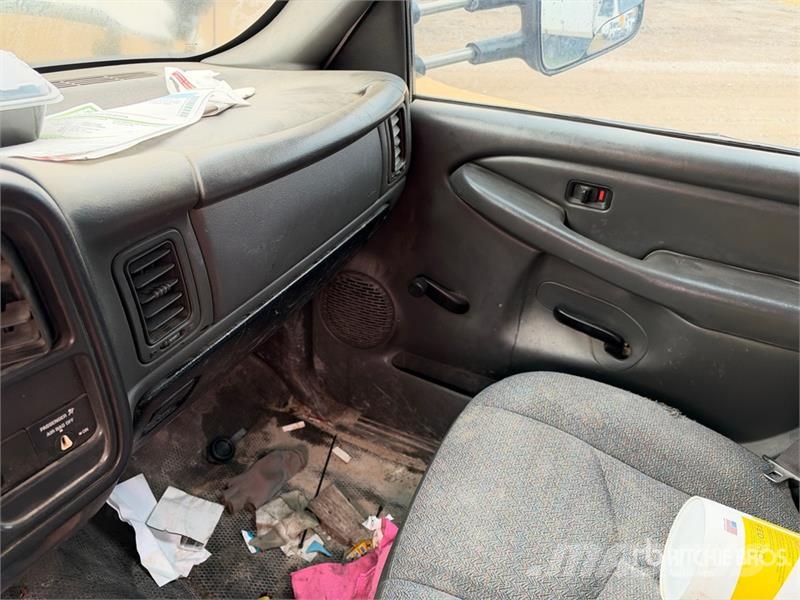 Chevrolet Silverado 3500 Custom 4x2 Utility Truck (Inoperabl Lava-autot
