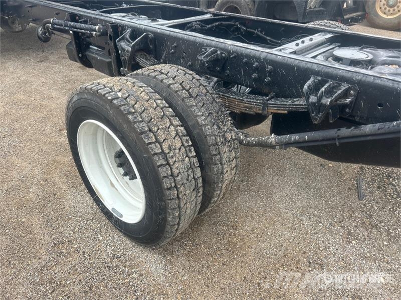 Chevrolet Silverado 5500HD 4x4 Cab and Chassis Cabins and interior