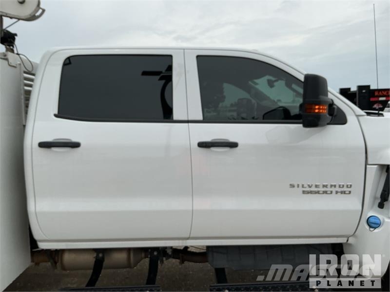 Chevrolet Silverado 5500HD 4x4 Crew Cab Service Truck Pilsētas atkritumvedēji