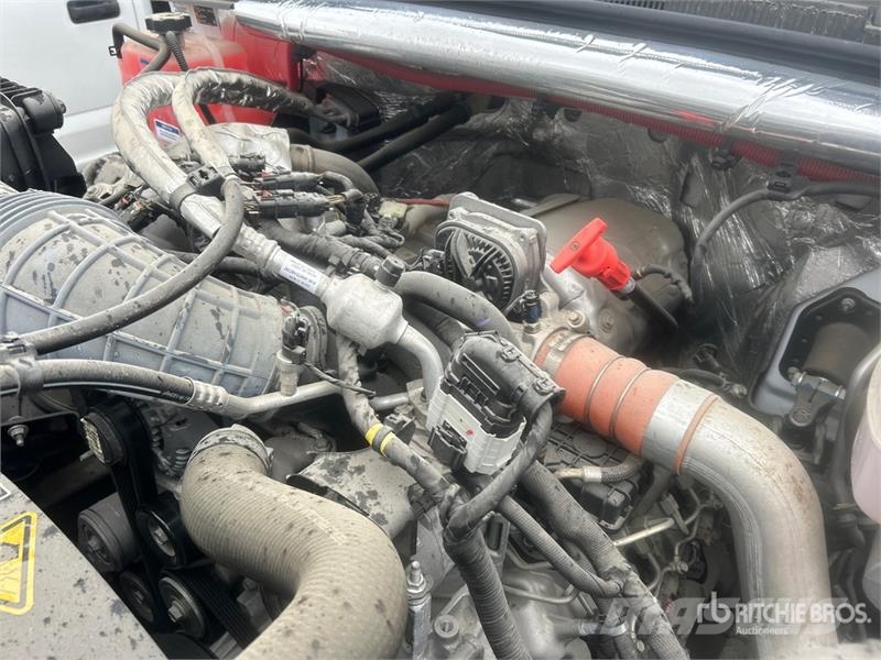 Chevrolet Silverado 5500HD 4x4 Cab and Chassis Cabins and interior
