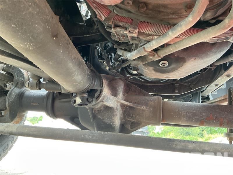 Chevrolet Silverado 5500HD 4x4 Crew Cab Service Truck Pilsētas atkritumvedēji