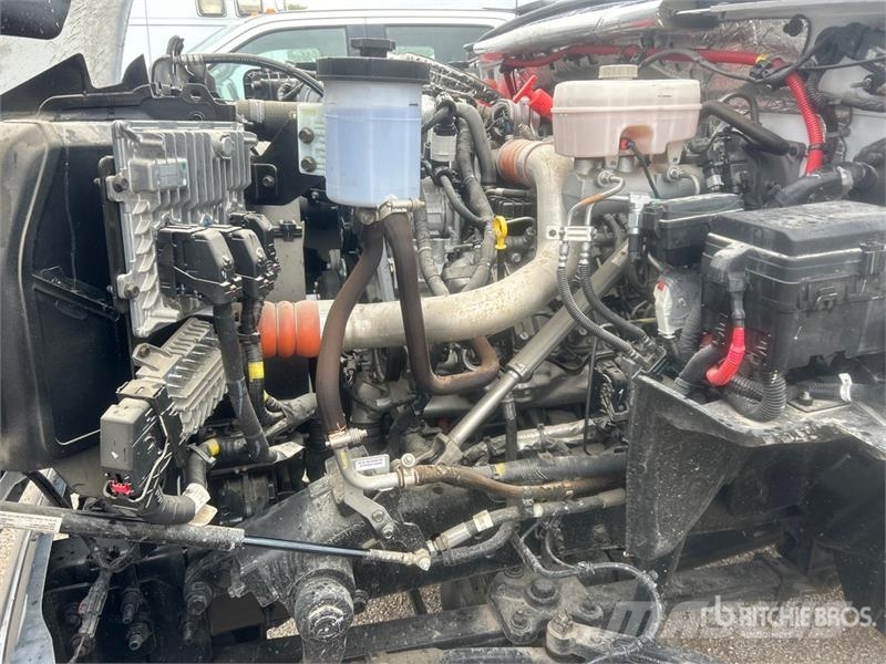 Chevrolet Silverado 5500HD 4x4 Cab and Chassis Cabins and interior