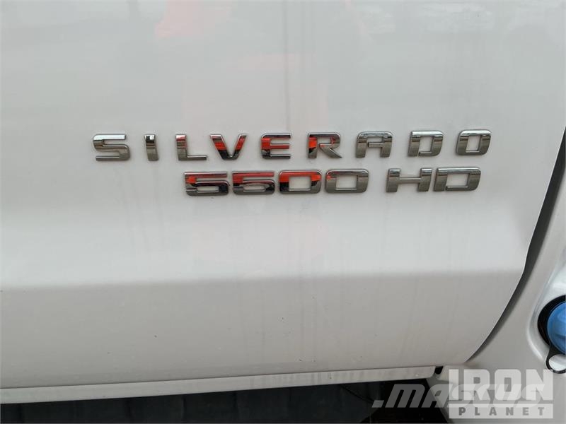 Chevrolet Silverado 5500HD 4x4 Crew Cab Service Truck Pilsētas atkritumvedēji