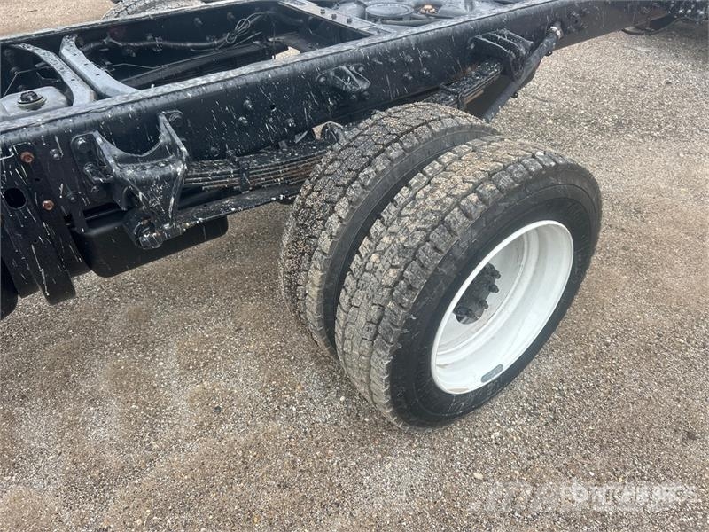 Chevrolet Silverado 5500HD 4x4 Cab and Chassis Cabins and interior
