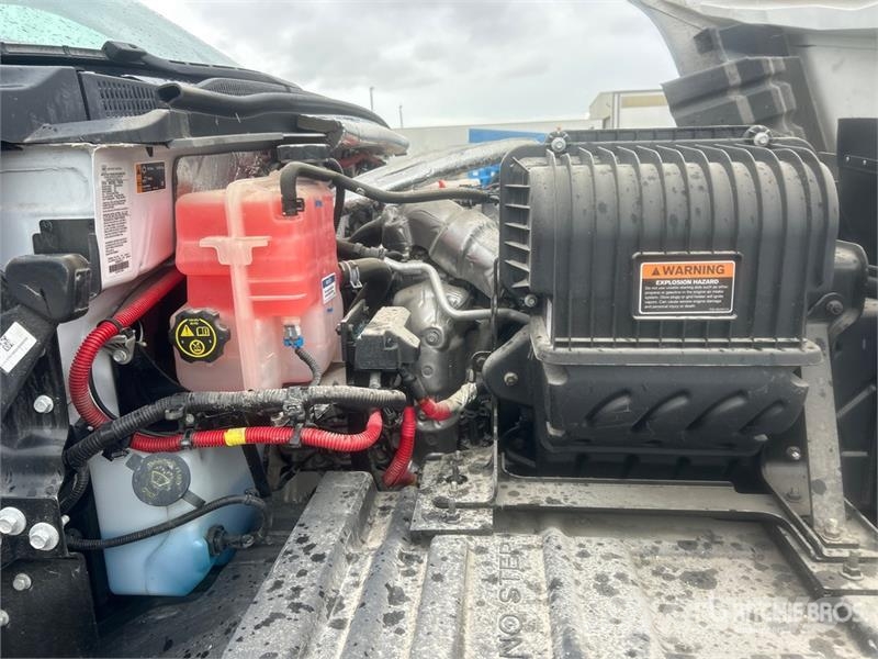 Chevrolet Silverado 5500HD 4x4 Cab and Chassis Cabins and interior
