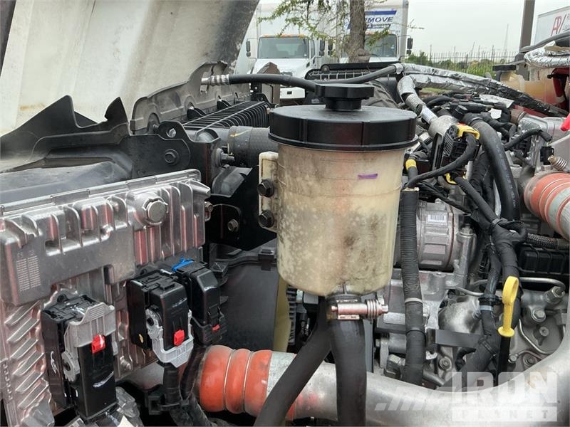 Chevrolet Silverado 5500HD 4x4 Crew Cab Service Truck Pilsētas atkritumvedēji