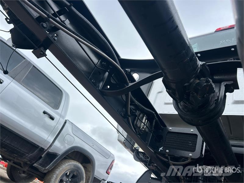 Chevrolet Silverado 5500HD 4x4 Cab and Chassis Kabine i unutrašnjost