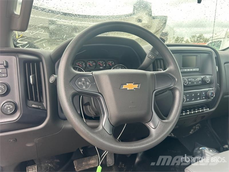 Chevrolet Silverado 5500HD 4x4 Cab and Chassis Cabins and interior