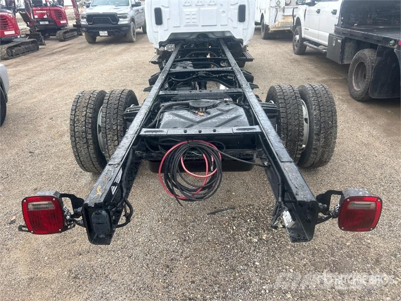 Chevrolet Silverado 5500HD 4x4 Cab and Chassis Cabins and interior
