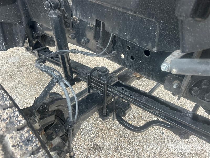 Chevrolet Silverado 5500HD 4x4 Cab and Chassis Cabins and interior