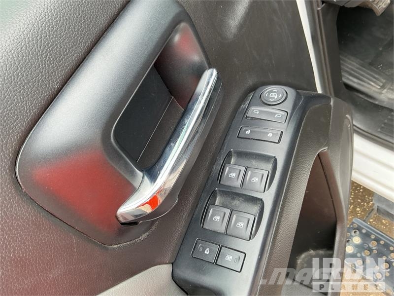 Chevrolet Silverado 5500HD 4x4 Crew Cab Service Truck Pilsētas atkritumvedēji