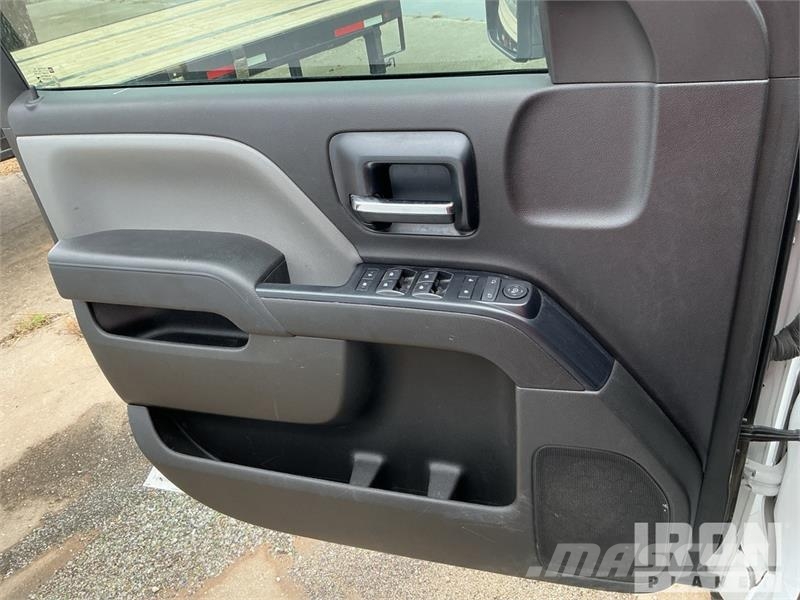 Chevrolet Silverado 5500HD 4x4 Crew Cab Service Truck Pilsētas atkritumvedēji