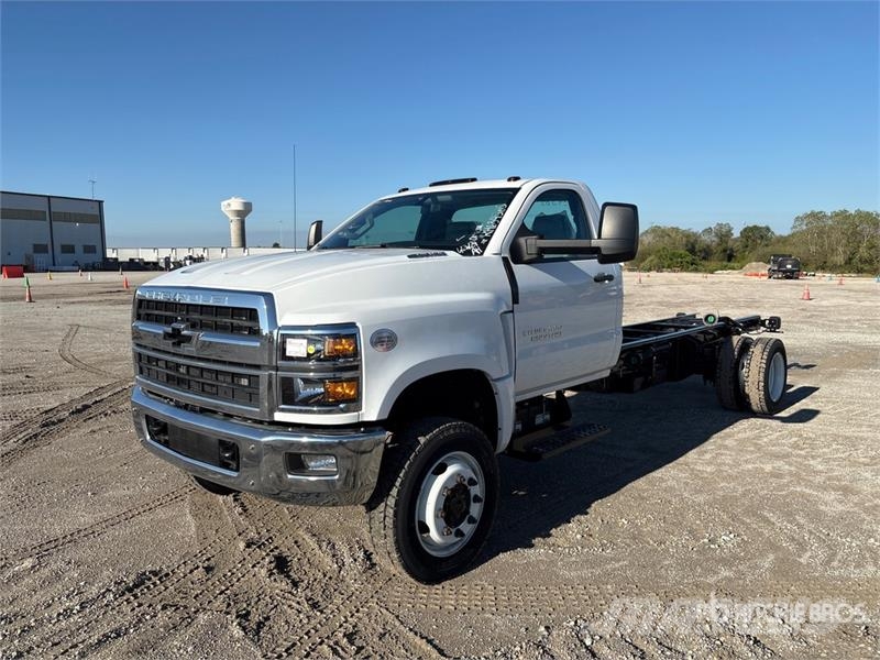 Chevrolet Silverado 5500HD Silverado 4x4 Cab and Chassis Hytter och interiör