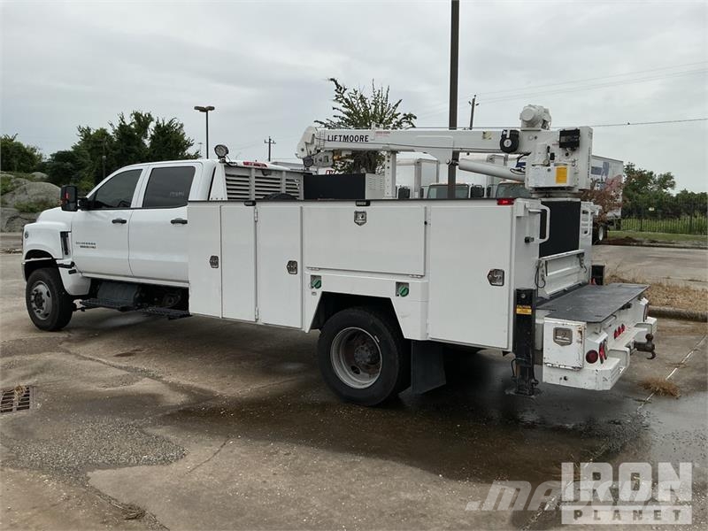 Chevrolet Silverado 5500HD 4x4 Crew Cab Service Truck Pilsētas atkritumvedēji