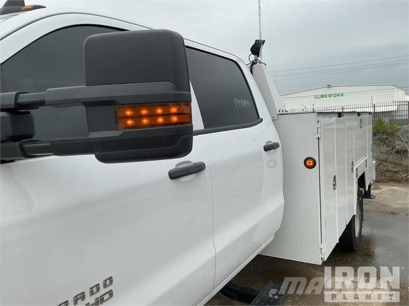 Chevrolet Silverado 5500HD 4x4 Crew Cab Service Truck Pilsētas atkritumvedēji