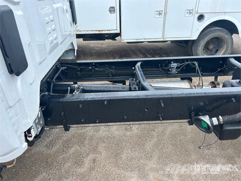 Chevrolet Silverado 5500HD 4x4 Cab and Chassis Kabine i unutrašnjost