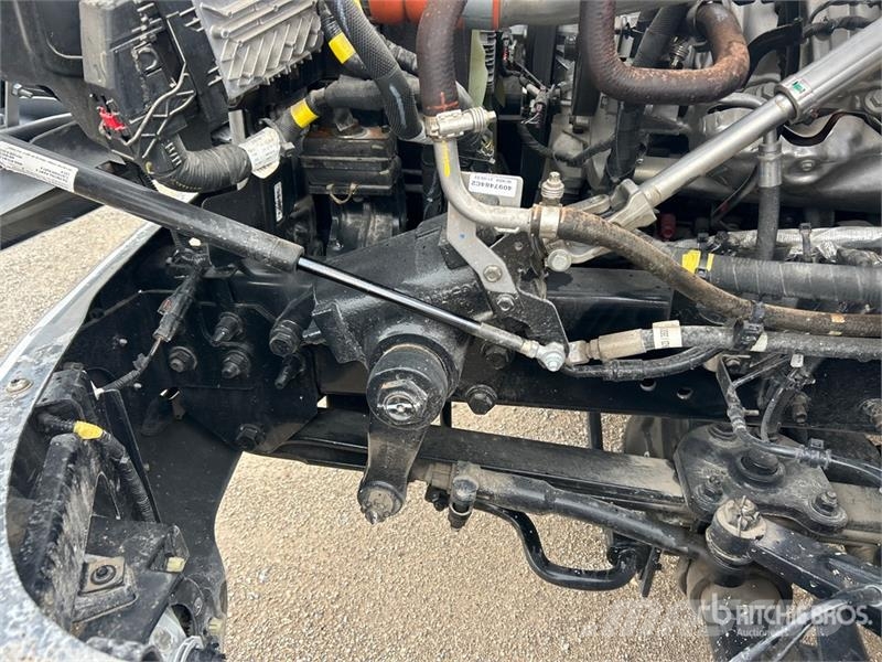 Chevrolet Silverado 5500HD 4x4 Cab and Chassis Kabine i unutrašnjost