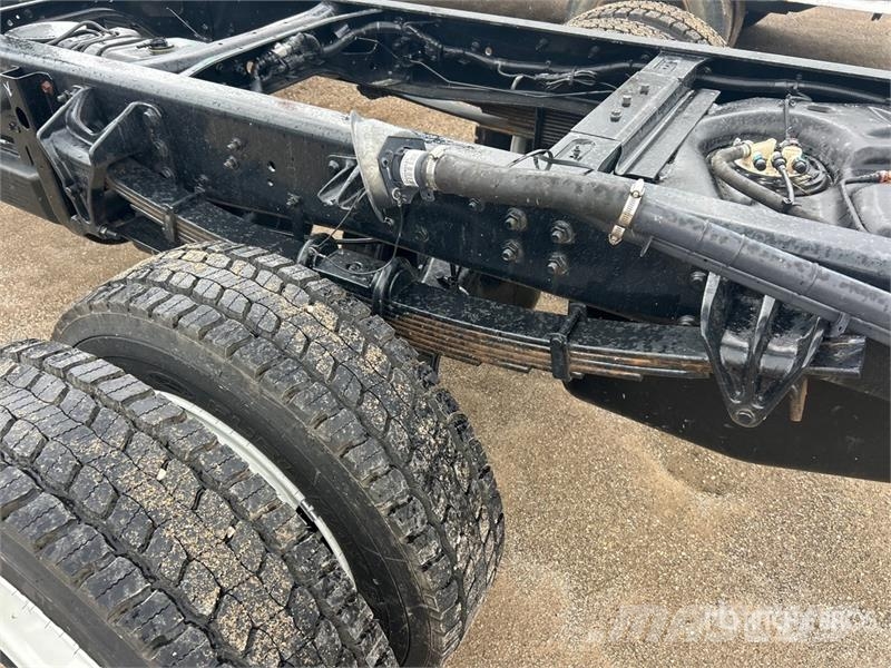 Chevrolet Silverado 5500HD 4x4 Cab and Chassis Kabine i unutrašnjost
