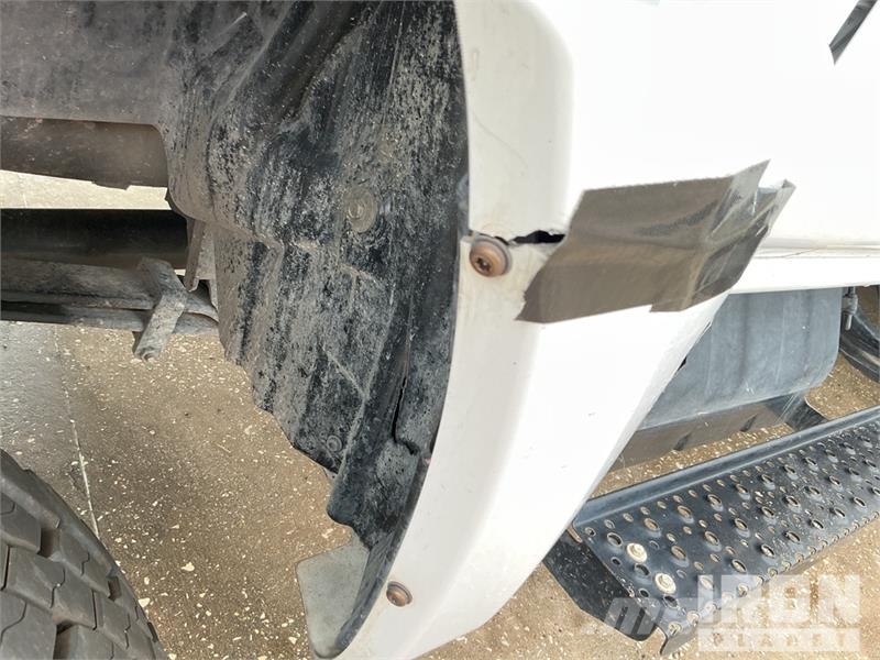 Chevrolet Silverado 5500HD 4x4 Crew Cab Service Truck Pilsētas atkritumvedēji