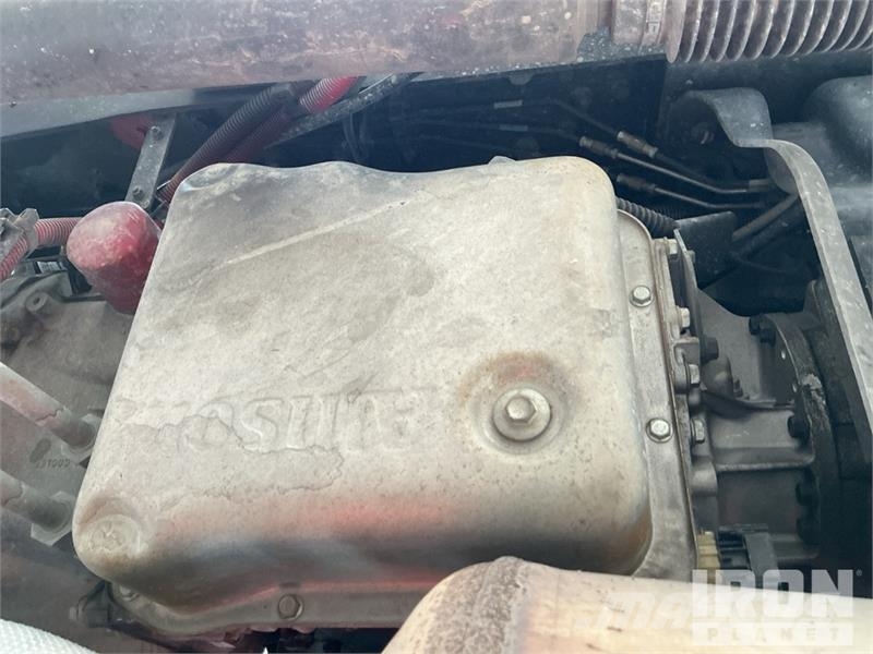 Chevrolet Silverado 5500HD 4x4 Crew Cab Service Truck Pilsētas atkritumvedēji