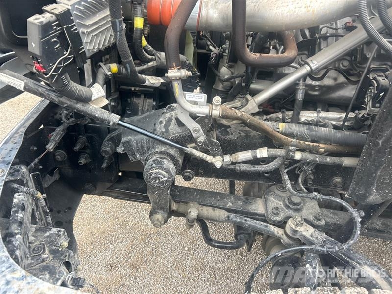 Chevrolet Silverado 5500HD 4x4 Cab and Chassis Cabins and interior