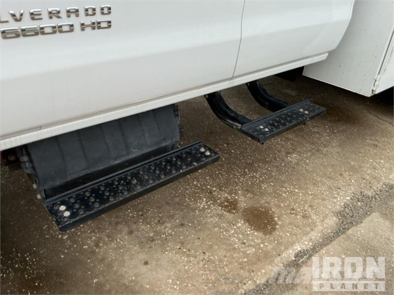 Chevrolet Silverado 5500HD 4x4 Crew Cab Service Truck Pilsētas atkritumvedēji