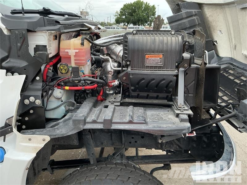 Chevrolet Silverado 5500HD 4x4 Crew Cab Service Truck Pilsētas atkritumvedēji