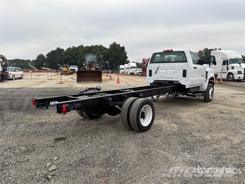 Chevrolet Silverado 5500HD 4x4 Cab and Chassis キャビン及び内装