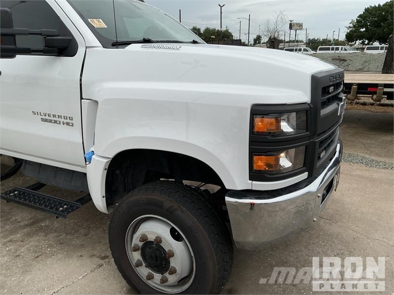 Chevrolet Silverado 5500HD 4x4 Crew Cab Service Truck Pilsētas atkritumvedēji