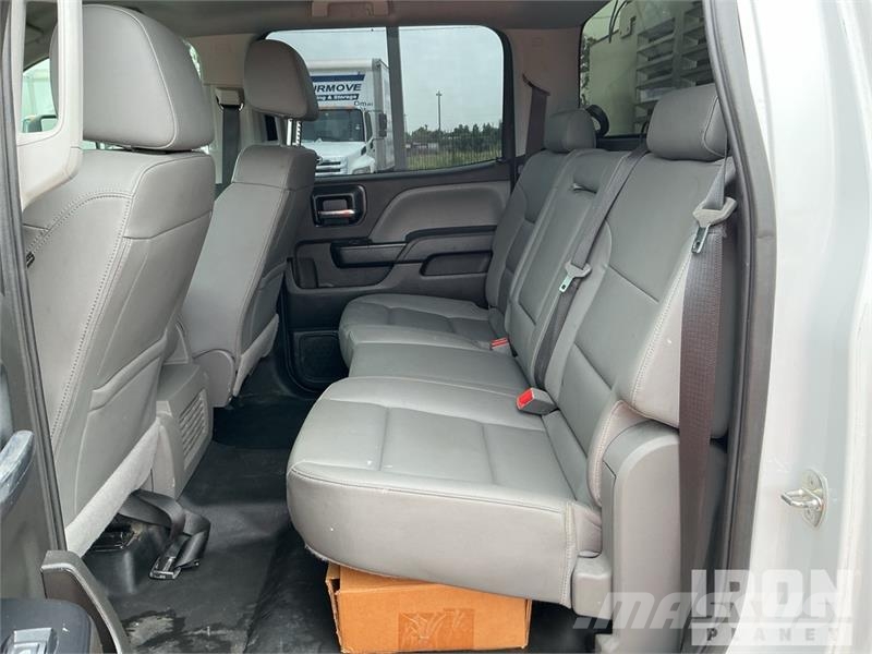 Chevrolet Silverado 5500HD 4x4 Crew Cab Service Truck Pilsētas atkritumvedēji