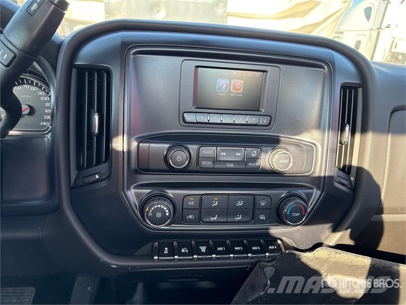 Chevrolet Silverado 5500HD Silverado 4x4 Cab and Chassis Hytter och interiör