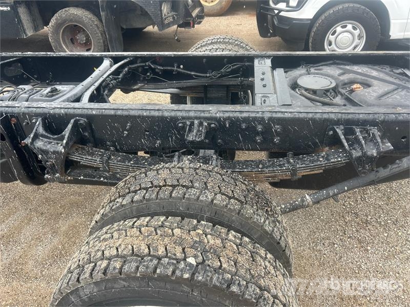 Chevrolet Silverado 5500HD 4x4 Cab and Chassis Cabins and interior
