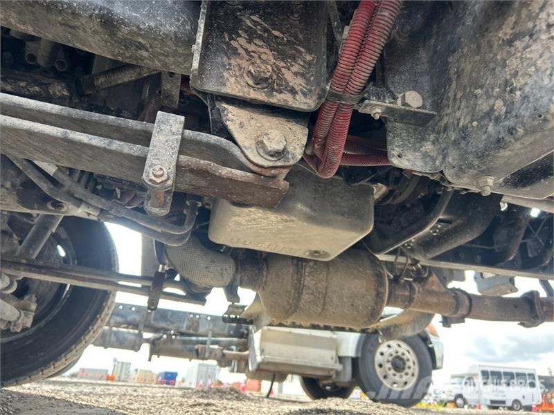 Chevrolet Silverado 6500 4x2 Roll-Off Truck Nostovarsi-vaihtolavakuorma-autot