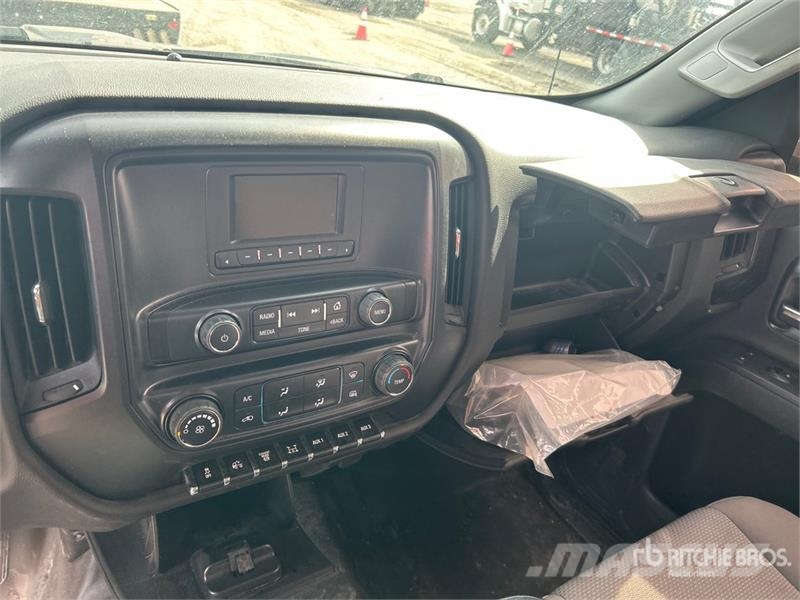 Chevrolet Silverado 6500 4x2 Roll-Off Truck Nostovarsi-vaihtolavakuorma-autot