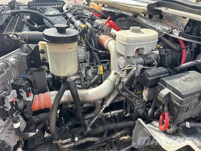 Chevrolet Silverado 6500 4x2 Roll-Off Truck Nostovarsi-vaihtolavakuorma-autot
