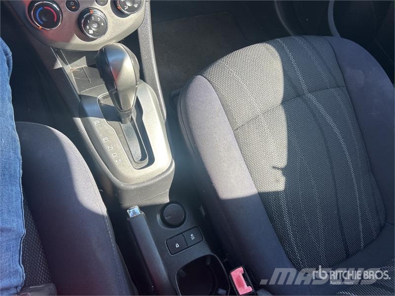 Chevrolet SONIC LT Automobile Otomobiller