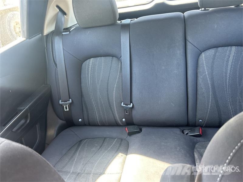 Chevrolet SONIC LT Automobile Otomobiller