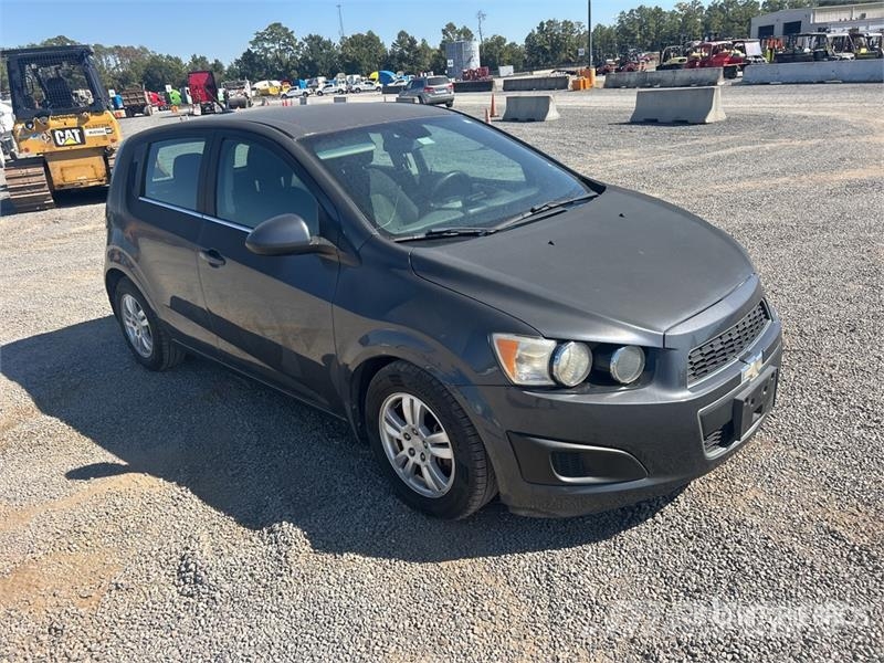 Chevrolet SONIC LT Automobile Otomobiller
