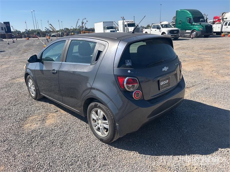 Chevrolet SONIC LT Automobile Otomobiller
