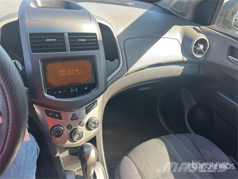 Chevrolet SONIC LT Automobile Otomobiller