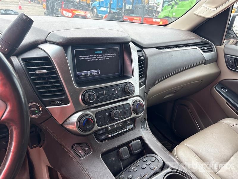 Chevrolet Suburban Автомобілі