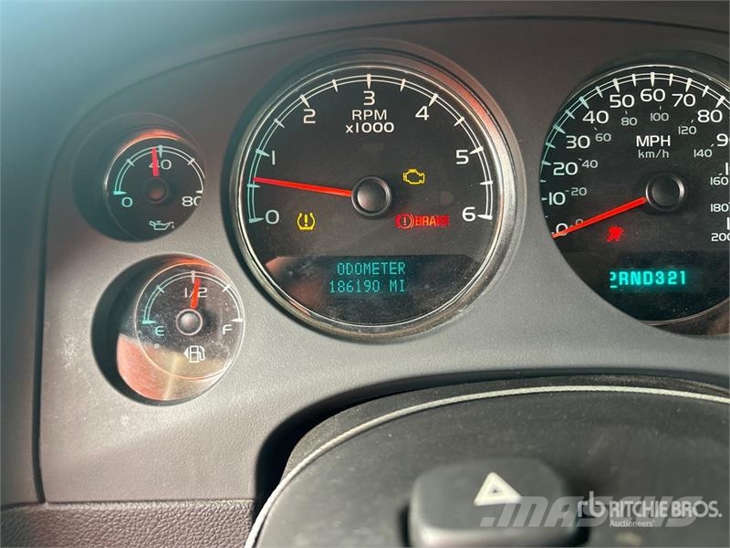 Chevrolet Suburban سيارات